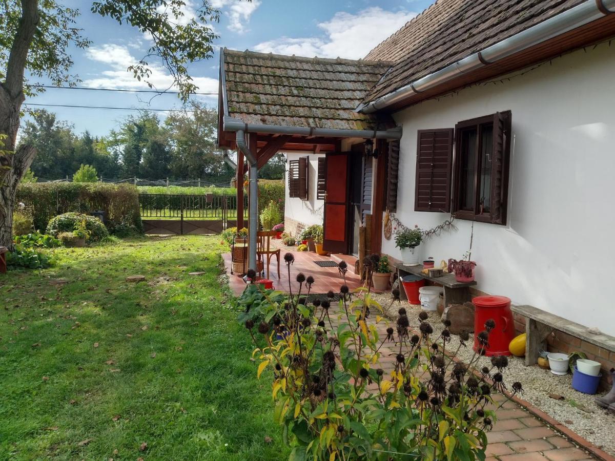Вилла Harmat Porta Galambok Экстерьер фото